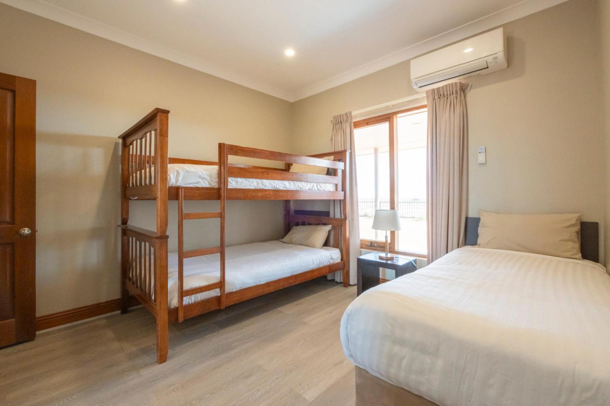 Big4 Stuart Range Outback Resort Coober Pedy Extérieur photo
